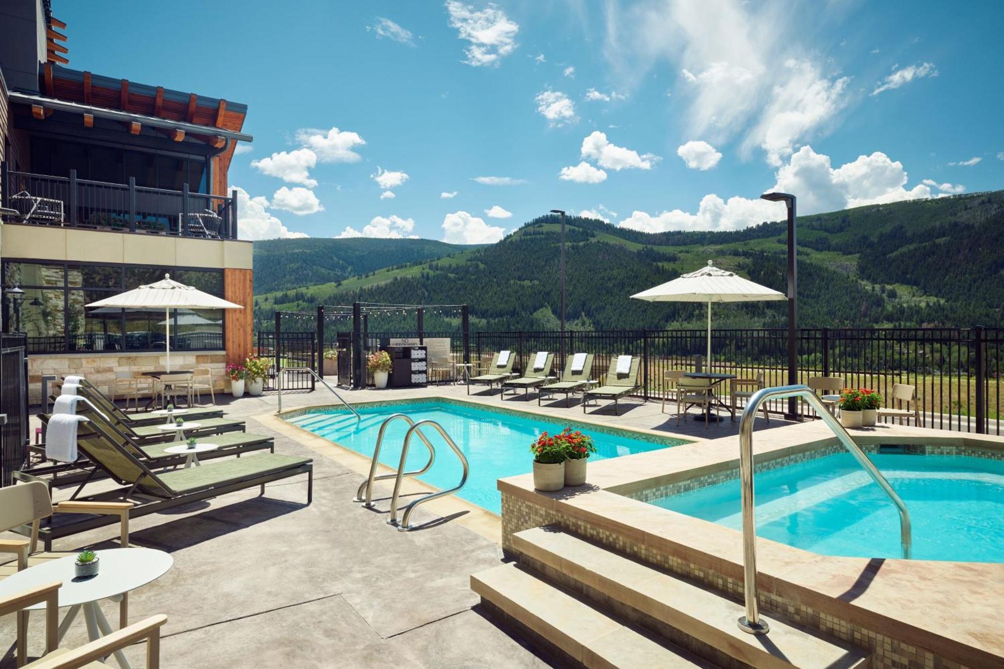 Towneplace Suites By Marriott Avon Vail Valley Екстериор снимка